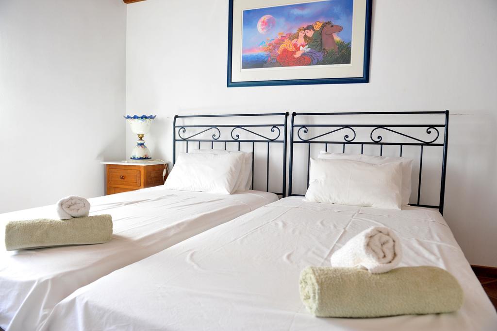 Hydra Erato Villa Cameră foto