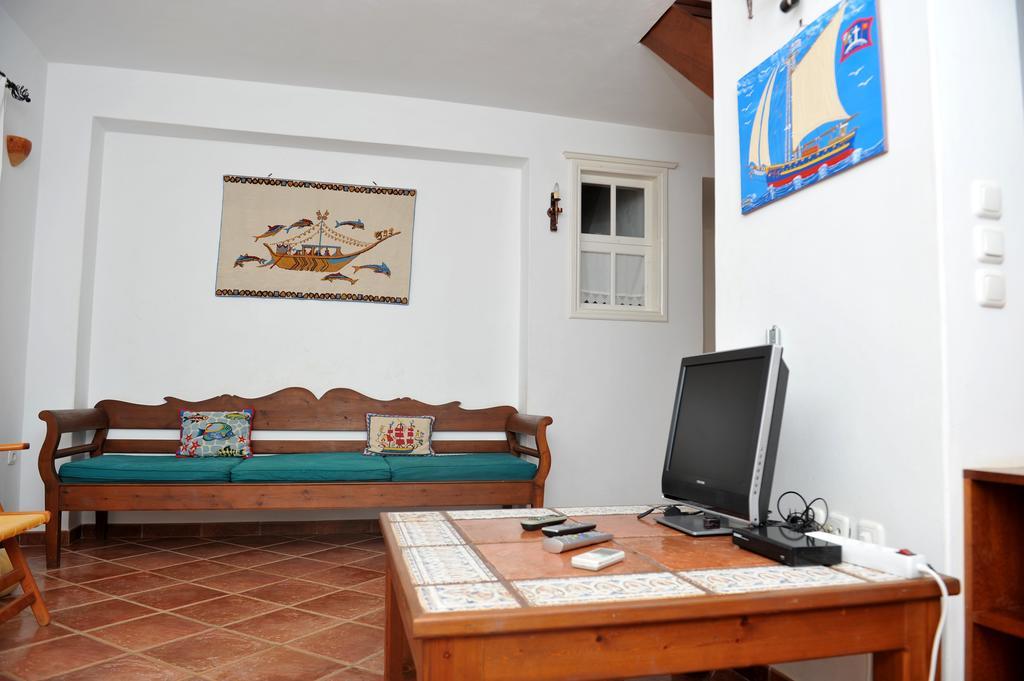 Hydra Erato Villa Cameră foto